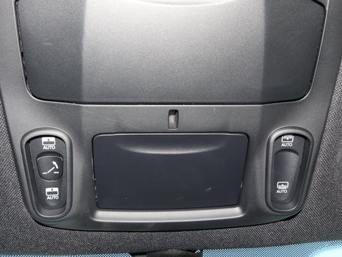 New 2025 Chrysler Pacifica Limited image 33