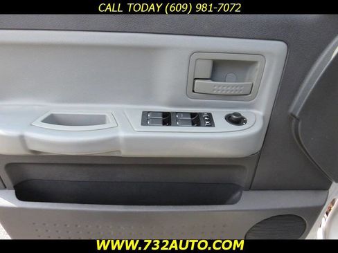 Used 2011 Dodge Dakota Big Horn image 17