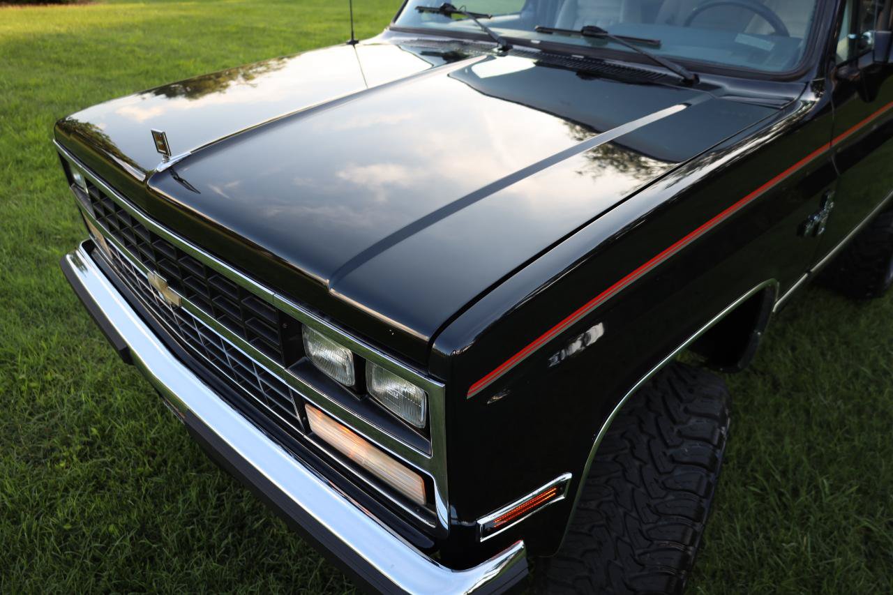 Used 1990 Chevrolet Blazer 4WD image 4