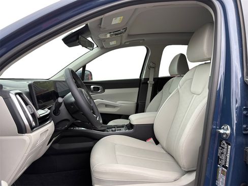 New 2025 Kia Sorento S w/ Panoramic Sunroof Package image 9