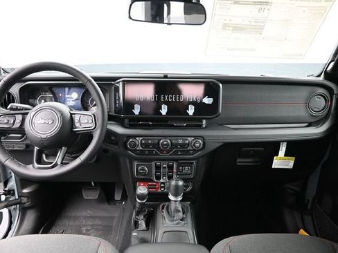 New 2026 Jeep Gladiator Rubicon AWD/4WD image 16