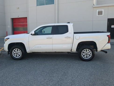Used 2024 Toyota Tacoma SR5 image 7