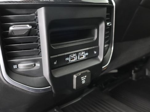 Used 2022 RAM 2500 Laramie AWD/4WD image 36