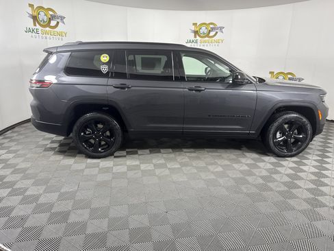 New 2025 Jeep Grand Cherokee L Limited w/ Black Appearance Package image 8