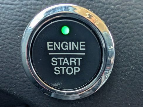 Used 2024 Ford Edge SEL image 25