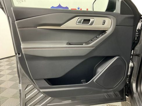 New 2026 Ford Explorer Active w/ Active Comfort Package RWD image 12