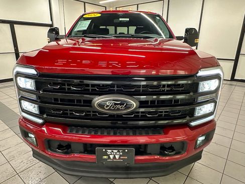 Used 2024 Ford F250 Lariat w/ Black Appearance Package image 11