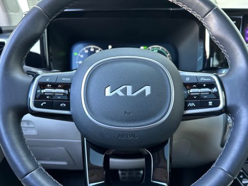 Used 2023 Kia Sorento SX Prestige w/ Panoramic Sunroof Package AWD/4WD image 24