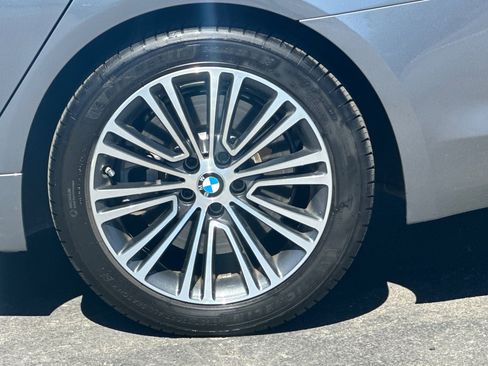 Used 2019 BMW 540i w/ Executive Package RWD image 37