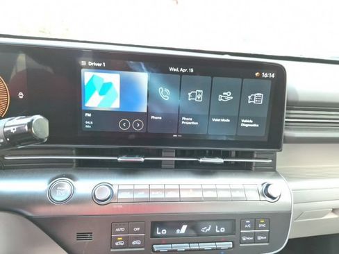 Used 2025 Hyundai Kona SEL AWD/4WD image 23