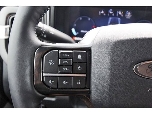 Used 2026 Ford F250 Platinum AWD/4WD image 15