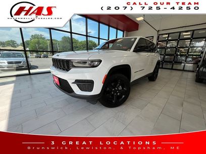 Used 2024 Jeep Grand Cherokee Altitude