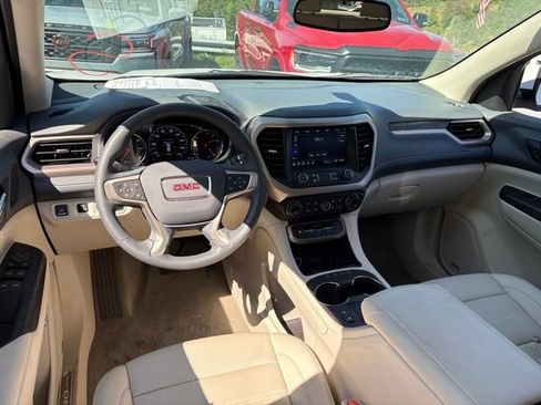 Used 2023 GMC Acadia Denali AWD/4WD image 12