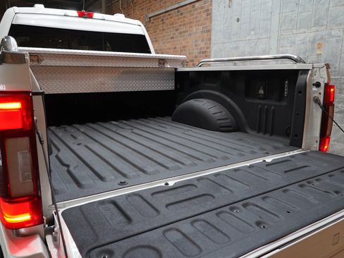 Used 2020 Ford F350 Platinum w/ FX4 Off-Road Package AWD/4WD image 54