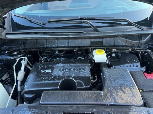 Used 2022 Nissan Pathfinder Platinum w/ Cargo Package image 11