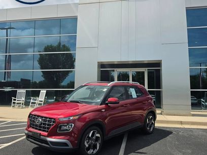 Used 2025 Hyundai Venue SEL