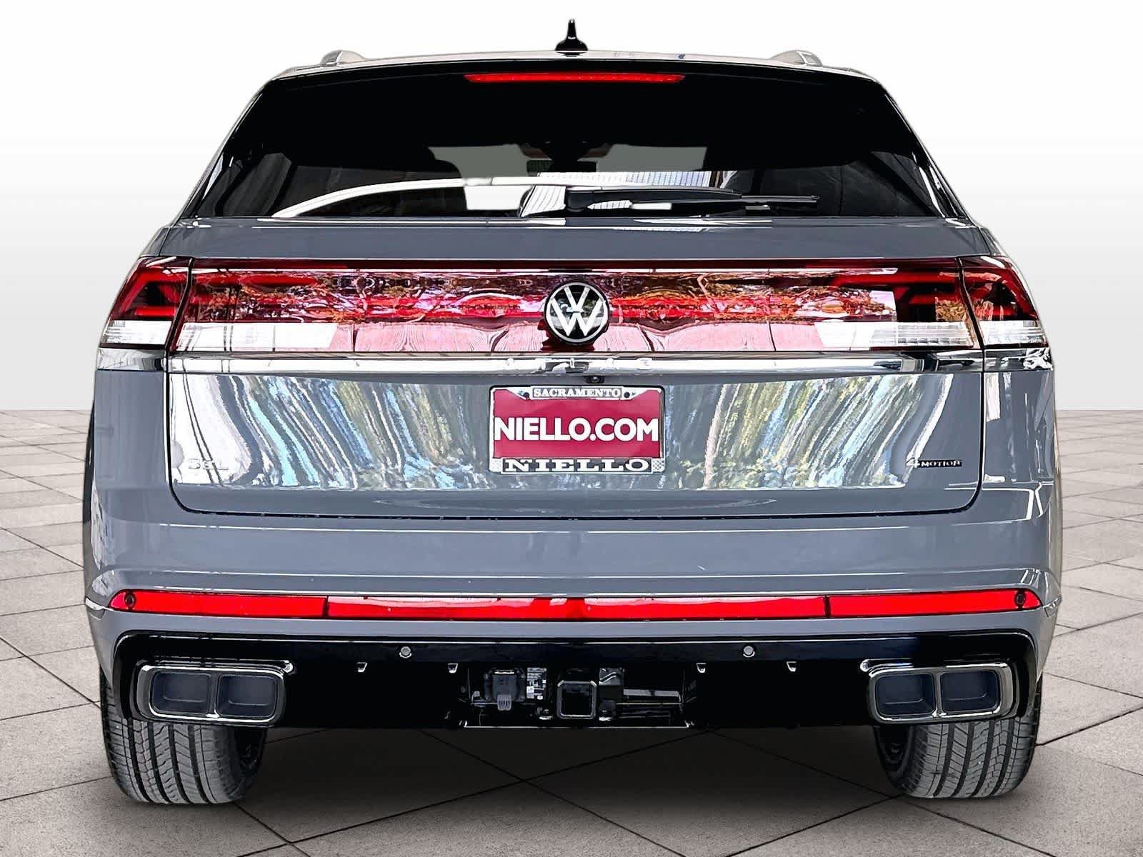 New 2026 Volkswagen Atlas Cross Sport SEL Premium R-Line AWD/4WD image 4