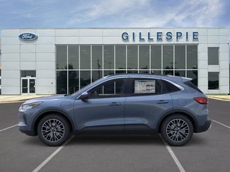 New 2025 Ford Escape PHEV video 3