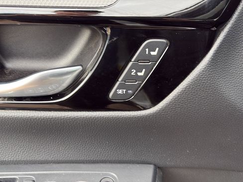 Used 2023 Honda CR-V Sport Touring image 9