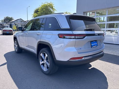 New 2024 Jeep Grand Cherokee Limited 4xe w/ Luxury Tech Group II image 3