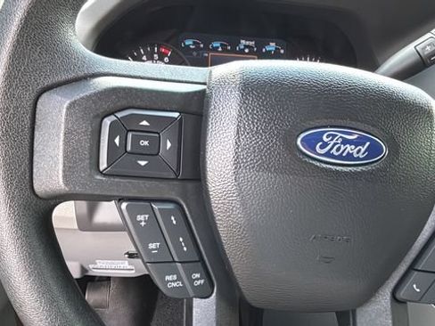Used 2022 Ford E-450 and Econoline 450 Super Duty RWD image 26