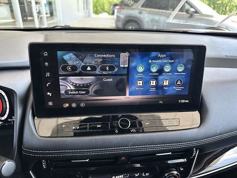 Certified 2025 Nissan Rogue SL FWD image 29