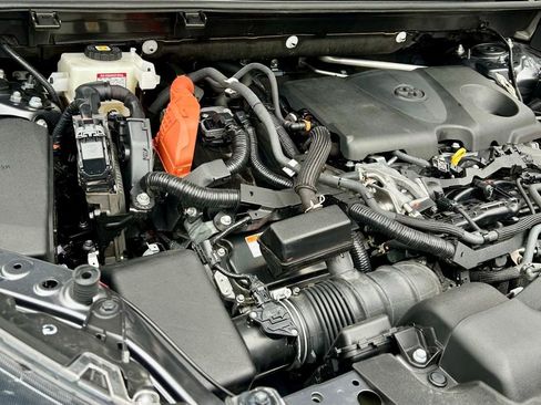 Certified 2021 Toyota RAV4 XLE w/ XLE Grade Weather Package AWD/4WD image 25