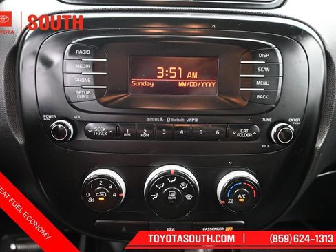 Used 2014 Kia Soul FWD image 13