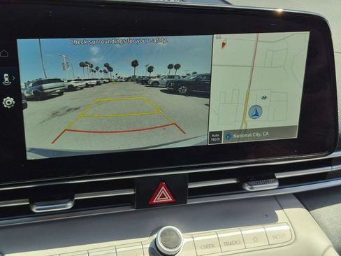 Used 2025 Hyundai Elantra Limited FWD image 20