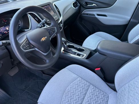 Used 2022 Chevrolet Equinox LT w/ LPO, Floor Liner Package FWD image 11