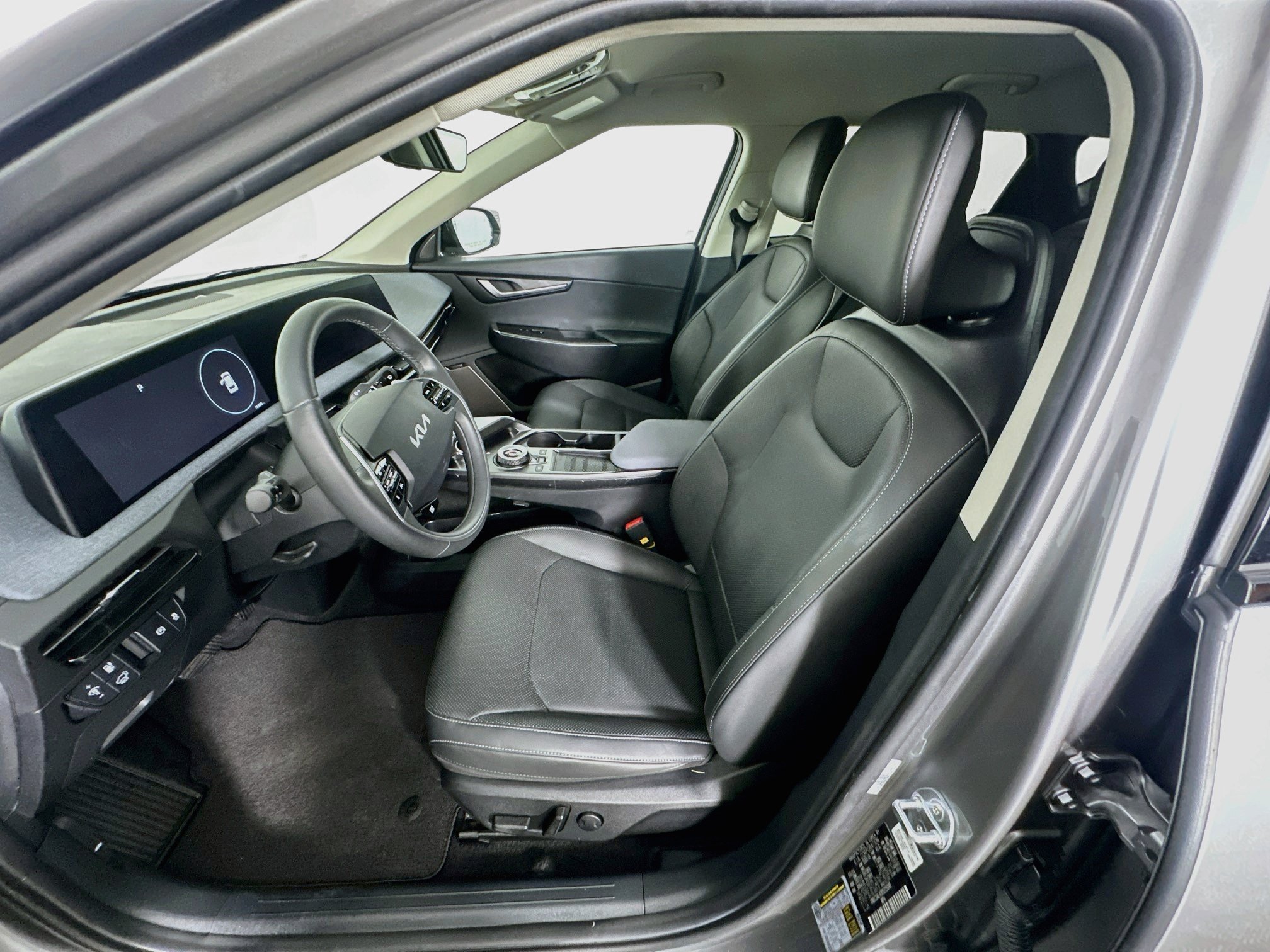 Used 2024 Kia EV6 Wind RWD image 13