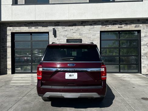 Used 2021 Ford Expedition XLT AWD/4WD image 4