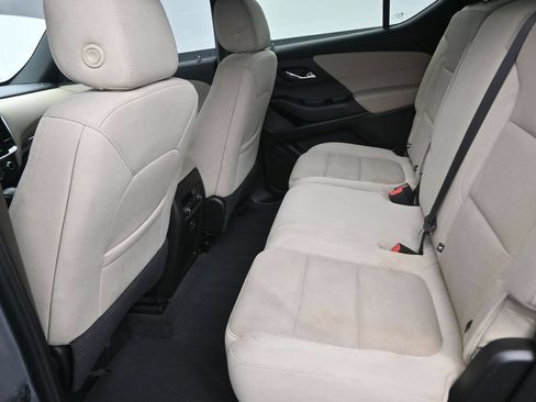 Used 2023 Chevrolet Traverse LS FWD image 14