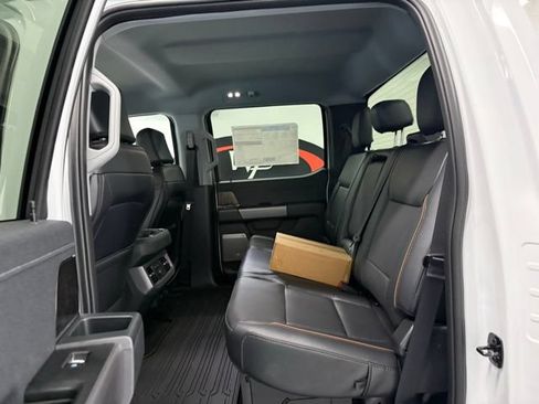 New 2026 Ford F250 Lariat w/ Black Appearance Package AWD/4WD image 14