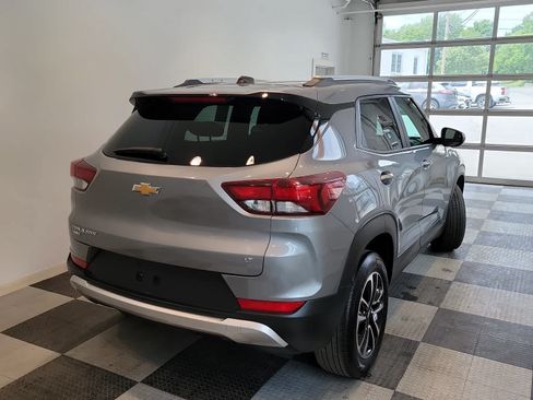 Used 2025 Chevrolet TrailBlazer LT AWD/4WD image 6