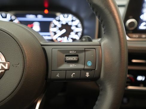 Certified 2024 Nissan Rogue SV w/ SV Premium Package image 18