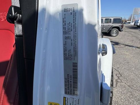 Used 2024 Jeep Wrangler Unlimited Rubicon 392 image 10