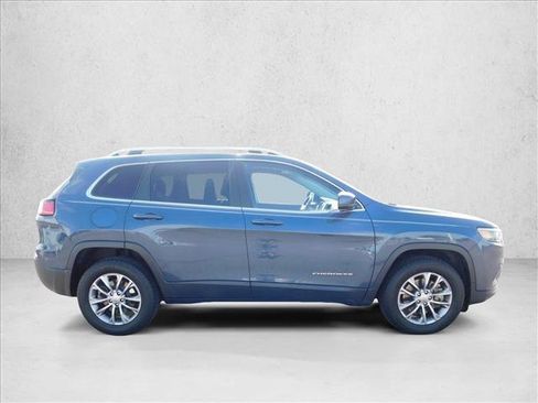 Used 2020 Jeep Cherokee Latitude Plus w/ Cold Weather Group AWD/4WD image 7