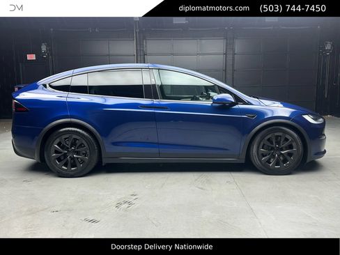 Used 2022 Tesla Model X image 7