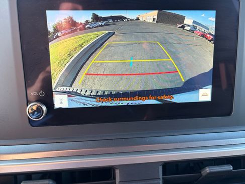 Used 2025 Toyota 4Runner SR5 AWD/4WD image 21