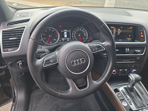 Used 2016 Audi Q5 2.0T Premium Plus w/ Technology Package AWD/4WD image 14