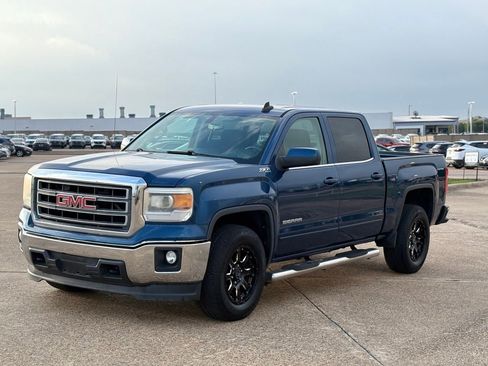 Used 2015 GMC Sierra 1500 SLE w/ SLE Value Package AWD/4WD image 1