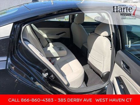 Certified 2023 Nissan Altima 2.5 SV w/ SV Premium Package AWD/4WD image 18
