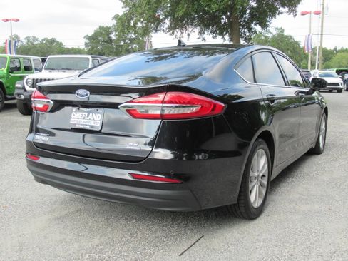 Used 2020 Ford Fusion SE FWD image 7