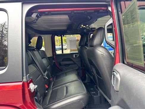 Used 2021 Jeep Wrangler Unlimited Sahara w/ Cold Weather Group image 9