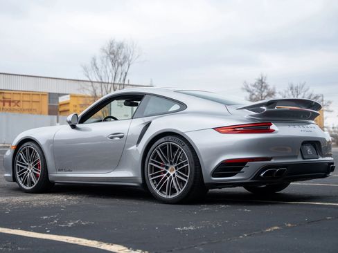 Used 2017 Porsche 911 4 Coupe image 7