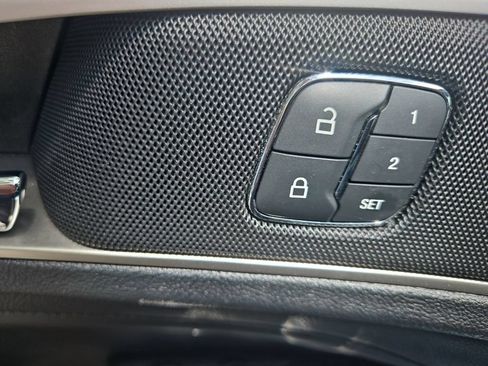 Used 2020 Lincoln MKZ FWD image 16