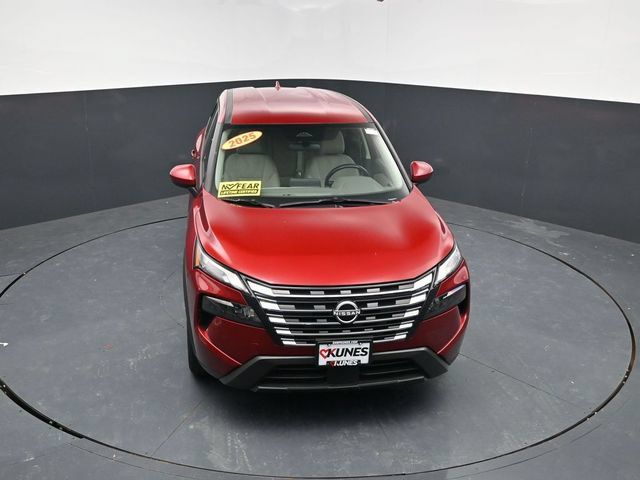 Used 2025 Nissan Rogue SV AWD/4WD image 34