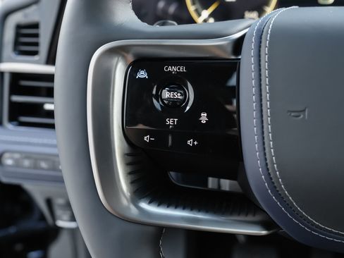 New 2026 INFINITI QX80 4WD image 17