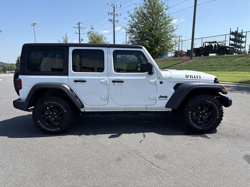 Used 2023 Jeep Wrangler Unlimited Sport AWD/4WD image 10